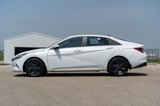 Used 2022 Hyundai Elantra SEL w/ Preferred Accessory Package image 4