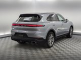 Used 2024 Porsche Cayenne image 4