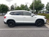 Used 2022 Volkswagen Taos SE image 2