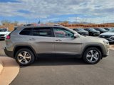Used 2019 Jeep Cherokee Limited w/ Luxury Group image 3