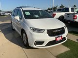 Used 2022 Chrysler Pacifica Touring-L image 2