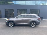 Used 2016 Toyota Highlander Limited Platinum image 2