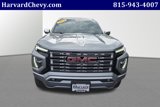 Used 2023 GMC Canyon Denali image 2