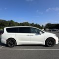 Used 2021 Chrysler Pacifica Touring-L w/ Uconnect Theater Family Group image 6
