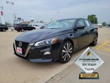Used 2022 Nissan Altima 2.5 SR image 2