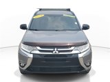 Used 2018 Mitsubishi Outlander SE image 2