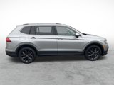 Used 2024 Volkswagen Tiguan SE w/ Panoramic Sunroof Package image 4