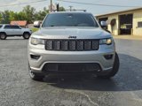 Used 2018 Jeep Grand Cherokee Altitude image 2