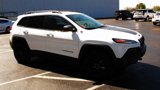 Used 2017 Jeep Cherokee Trailhawk image 5