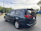Used 2023 Chrysler Pacifica Touring-L image 5