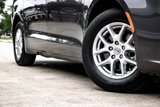 Used 2023 Chrysler Pacifica Touring-L image 2