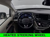 Used 2021 Chrysler Pacifica Touring-L image 3
