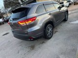 Used 2018 Toyota Highlander SE image 6