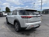 Used 2022 Nissan Pathfinder Platinum image 5