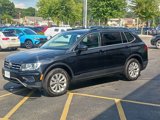 Used 2019 Volkswagen Tiguan SE w/ Panoramic Sunroof Package image 2