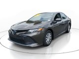 Used 2020 Toyota Camry LE image 2