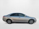 Used 2010 Toyota Camry LE image 4