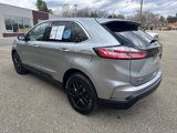 Used 2023 Ford Edge SEL image 2