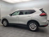 Used 2017 Nissan Rogue SV image 3