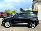 Used 2013 Volkswagen Tiguan S image 2