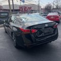 Used 2022 Nissan Altima 2.5 SV image 2