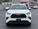 Certified 2021 Toyota Highlander XLE image 2