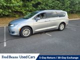 Used 2018 Chrysler Pacifica Touring-L w/ Advanced Safetytec Group image 2