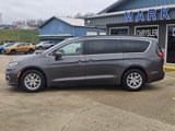 Used 2022 Chrysler Pacifica Touring-L image 2