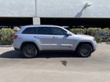 Used 2016 Jeep Grand Cherokee Laredo 75th Anniversary image 3