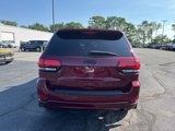 Used 2017 Jeep Grand Cherokee Altitude image 4