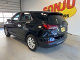 Used 2022 Chevrolet Equinox LT image 2