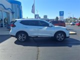 Used 2018 Nissan Rogue SL image 2