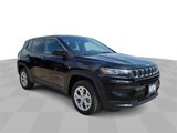 Used 2024 Jeep Compass Sport image 2