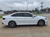 New 2025 Volkswagen Jetta SE image 4