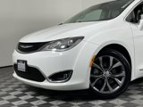 Used 2017 Chrysler Pacifica Limited image 5