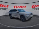 Used 2021 Jeep Grand Cherokee Laredo X image 2