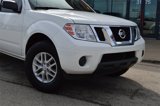 Used 2017 Nissan Frontier SV image 2