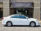 Used 2014 Toyota Camry LE image 4
