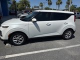 Used 2022 Kia Soul LX w/ Technology Package image 2