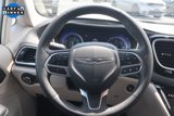 Used 2022 Chrysler Pacifica Touring-L image 4