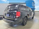 Used 2018 Dodge Grand Caravan SE image 4
