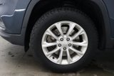 Used 2019 Jeep Cherokee Latitude w/ Popular Appearance Group image 3