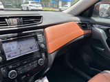 Used 2017 Nissan Rogue SL image 3