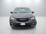 Used 2023 Chrysler Pacifica Touring-L image 3