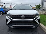 Used 2024 Volkswagen Taos SE image 2