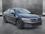 Certified 2024 Volkswagen Jetta SE w/ Panoramic Sunroof Package image 3
