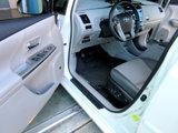 Used 2017 Toyota Prius V image 6