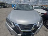 Used 2020 Nissan Rogue SV image 2