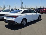 Used 2025 Hyundai Elantra SE image 4