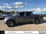 Used 2018 Nissan Frontier PRO-4X image 2